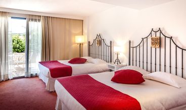 billede på Superior Triple Room-2 Double Beds Non Refundable Free WiFi