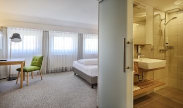 billede på Comfort Double or Twin Room-1 King Bed Free WiFi Free self parking