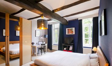 billede på Family Studio, 2 Bedrooms-1 Double Bed and 2 Twin Beds Free WiFi Free self parking