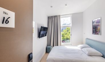 billede på Double Room (171. Modern Room)-1 Queen Bed Non Refundable Free WiFi