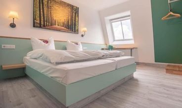 billede på Economy Double or Twin Room-2 Twin Beds and 1 Queen Bed Free WiFi Free self parking