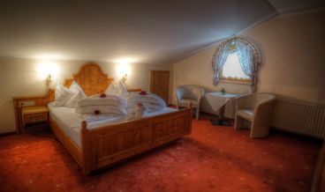 billede på Classic Double Room (Arnika)-1 Queen Bed Free WiFi Breakfast buffet Free self parking