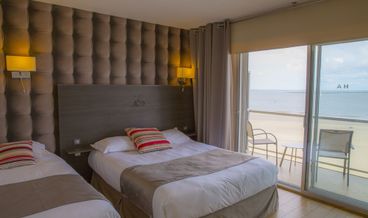 billede på Twin Room, Terrace, Garden View-2 Twin Beds Non Refundable Free WiFi Free self parking Free valet parking