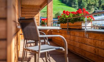 billede på Classic Triple Room, Balcony, Mountain View-1 Queen Bed and 1 Twin Sofa Bed Free WiFi Breakfast buffet Free self parking