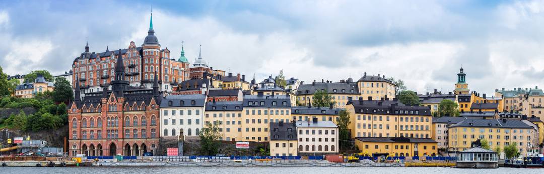 Overnatting + middag i Sverige