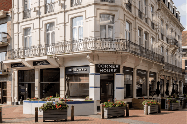 Hotel Corner House - Winter Sale  - FRONT