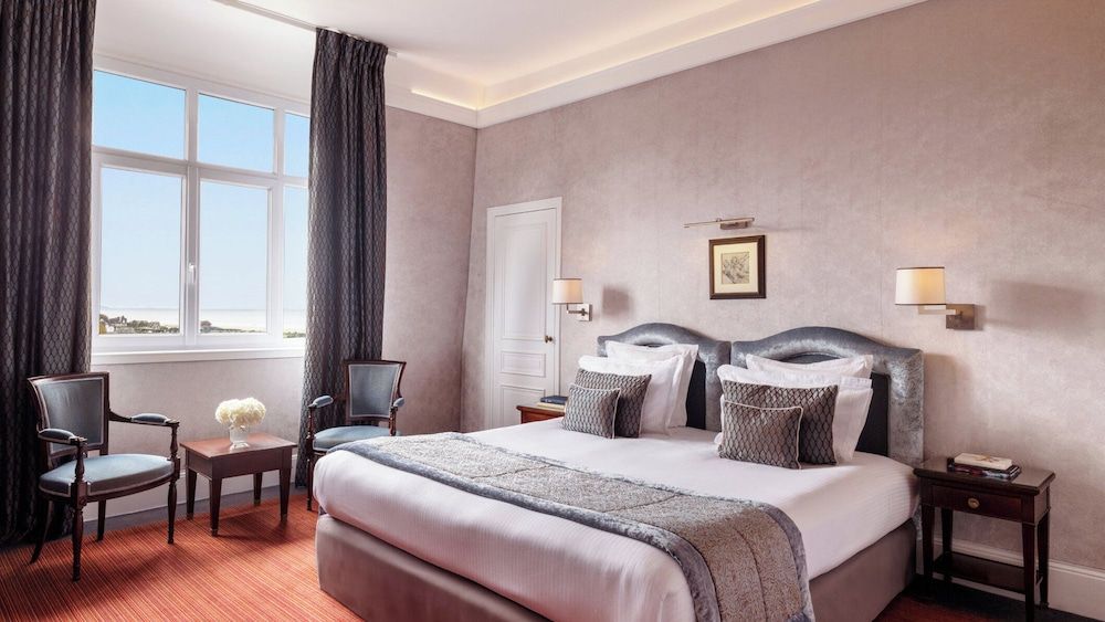 billede på Deluxe-værelse - 1 kingsize-seng - udsigt til pool