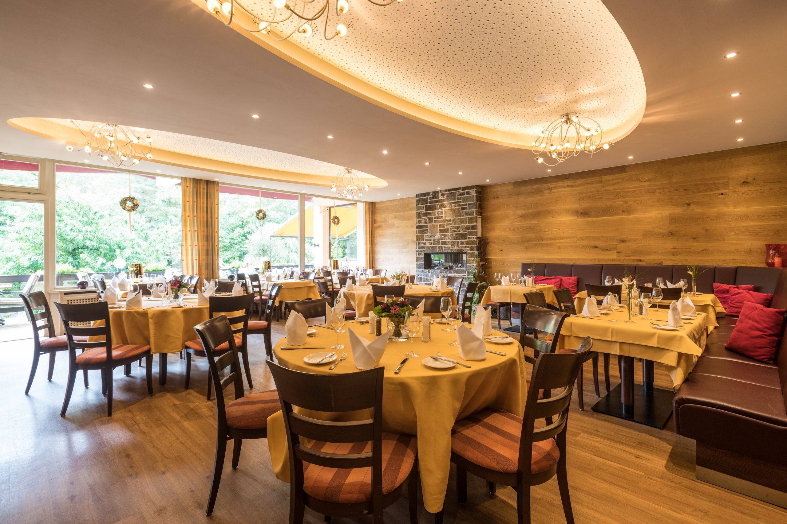 HotelRestaurant Ruland i Altenahr Få de bedste tilbud!