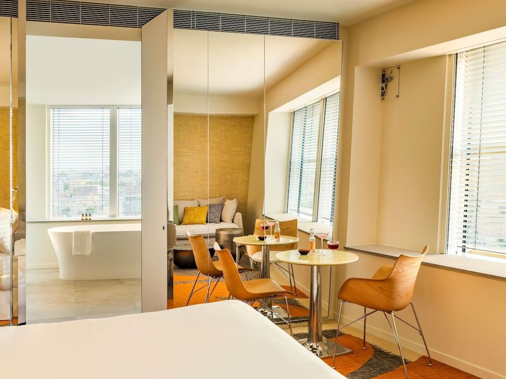 billede på Junior-suite - 1 kingsize-seng - tårn (Eiffel Tower panoramic bath, sunset)
