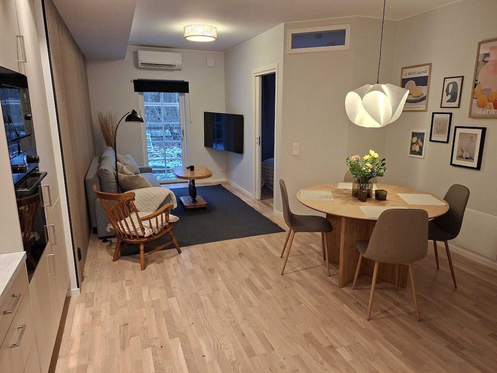 billede på Comfort-lejlighed - udsigt til gårdsplads - gårdsplads (Lgh 1003)
