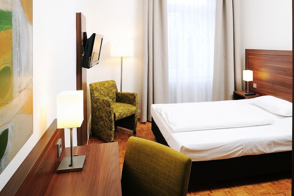 billede på Dobbeltværelse - 1 dobbeltseng (French Bedroom 140x200cm bed)