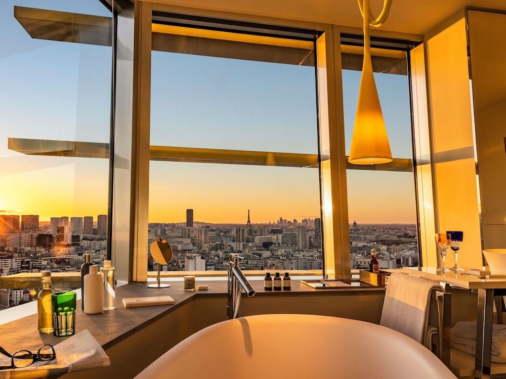 billede på Junior-suite - 1 kingsize-seng - tårn (Eiffel Tower panoramic bath, sunset)