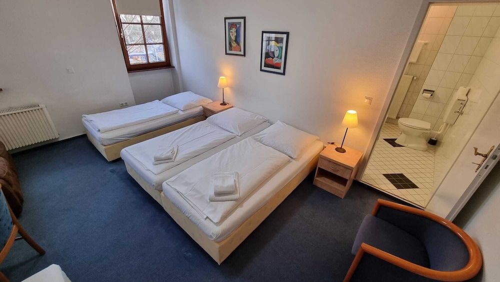 billede på Comfort-værelse til 4 personer - privat badeværelse - byudsigt